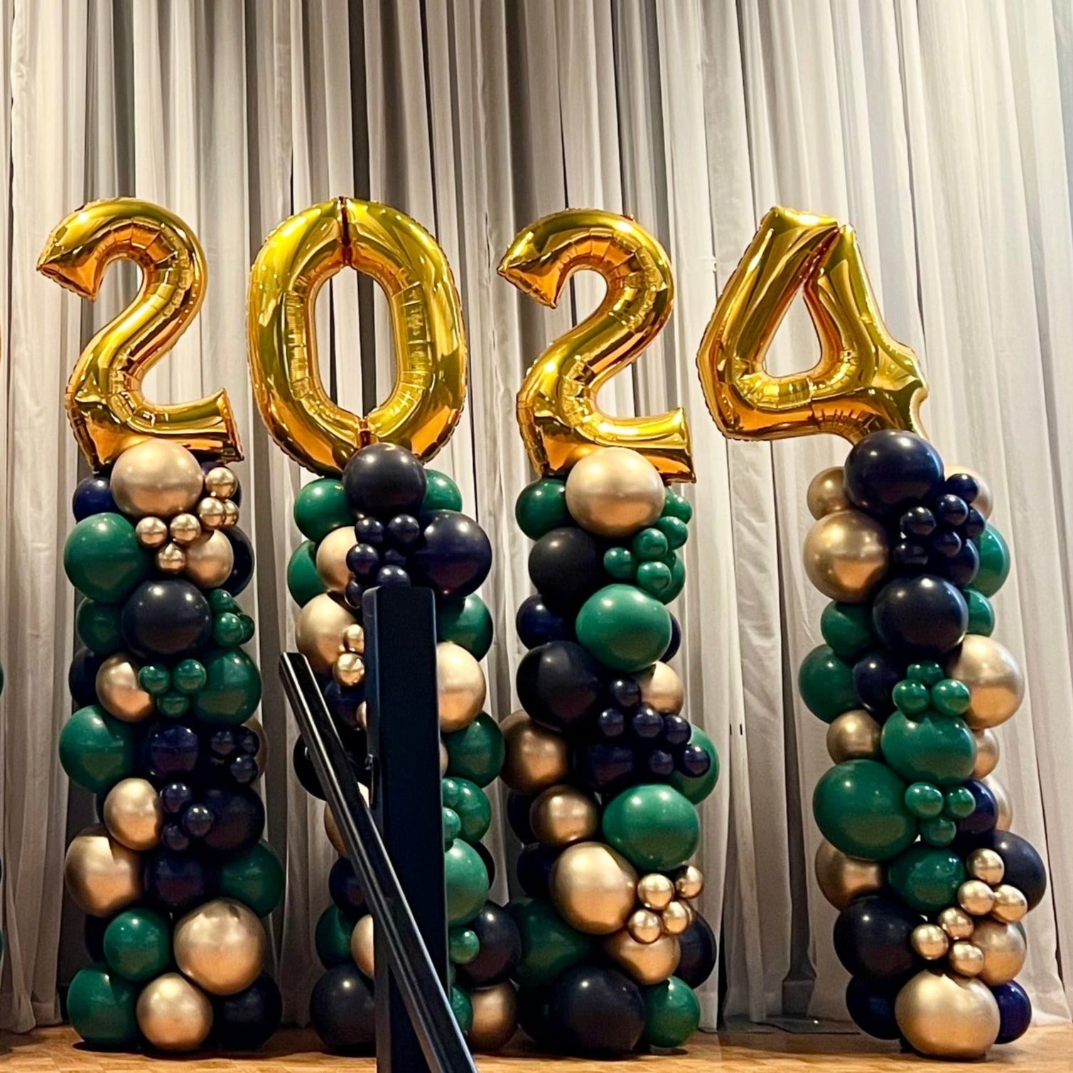 Graduation Trademark Columns - Foil Topper